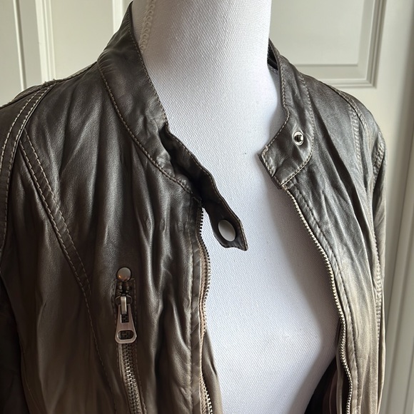 Brown Faux Leather Jacket. Size L. - Picture 2 of 8